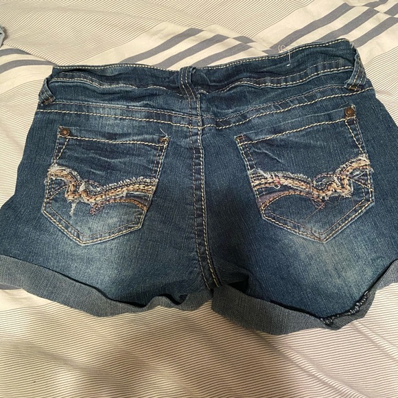 Wallflower distressed jean shorts - Picture 2 of 4